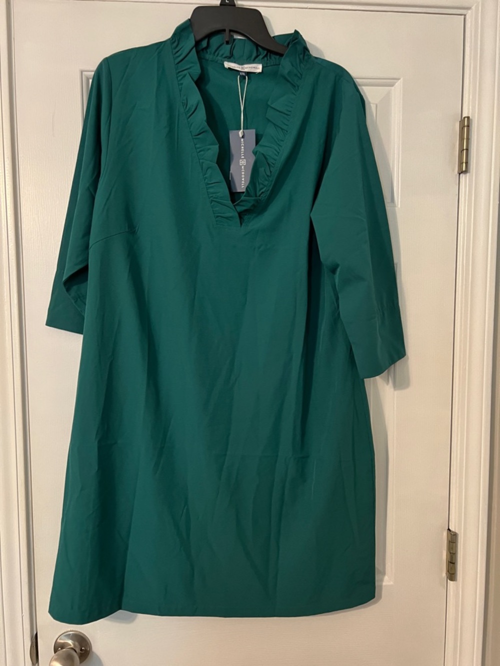 Women's Emerald Green Ruffle V-Neck Dress